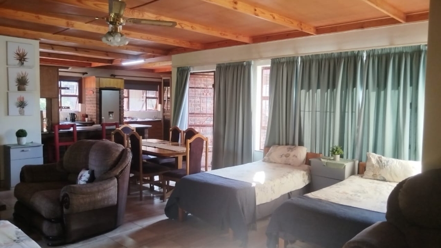 12 Bedroom Property for Sale in Pellissier Free State